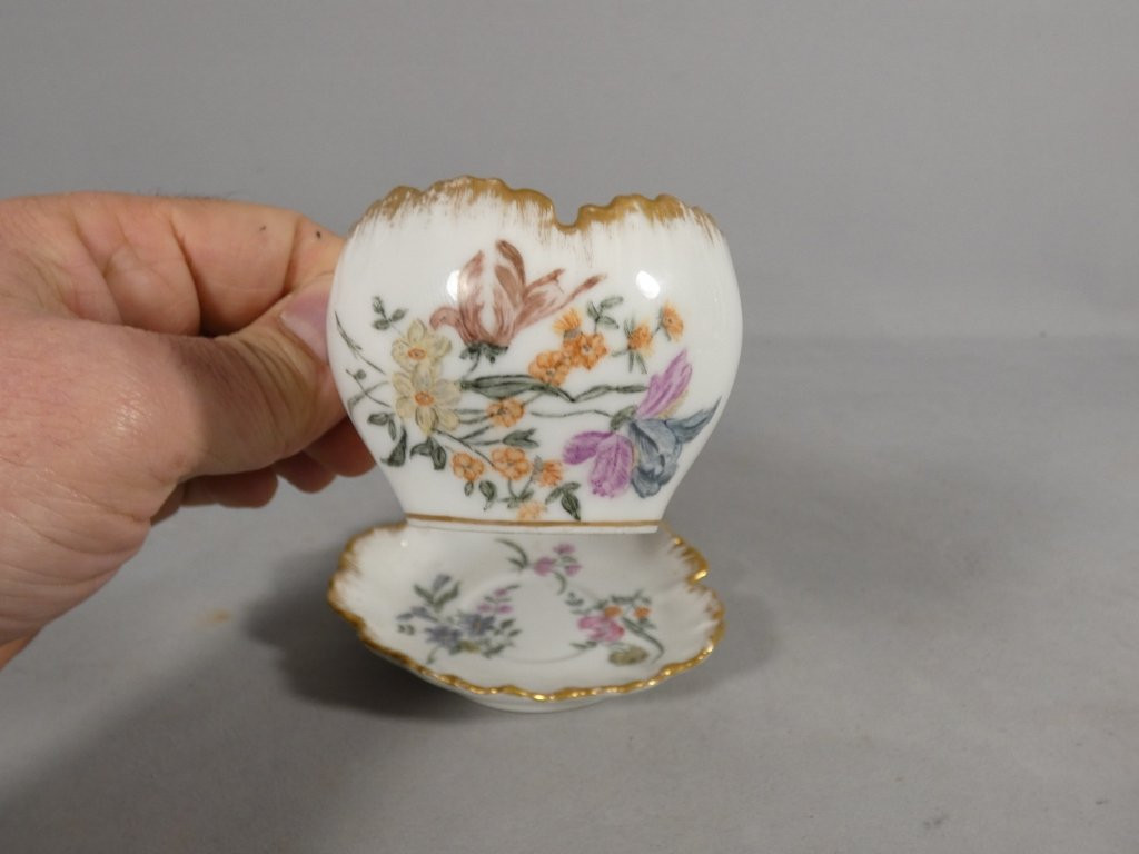 CFH-GDM, tasse de collection en porcelaine de Limoges peinte à la main, époque fin XIX ème-photo-3