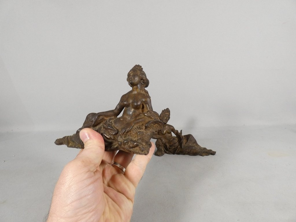 Paire de statuettes en fonte dans le goût de la Renaissance, époque XIX ème-photo-4