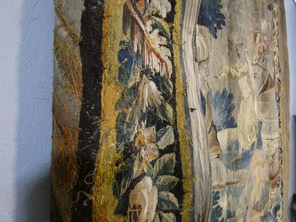 Aubusson 17th Century, Large Tapestry With Figures And A Horse In Wool-photo-8