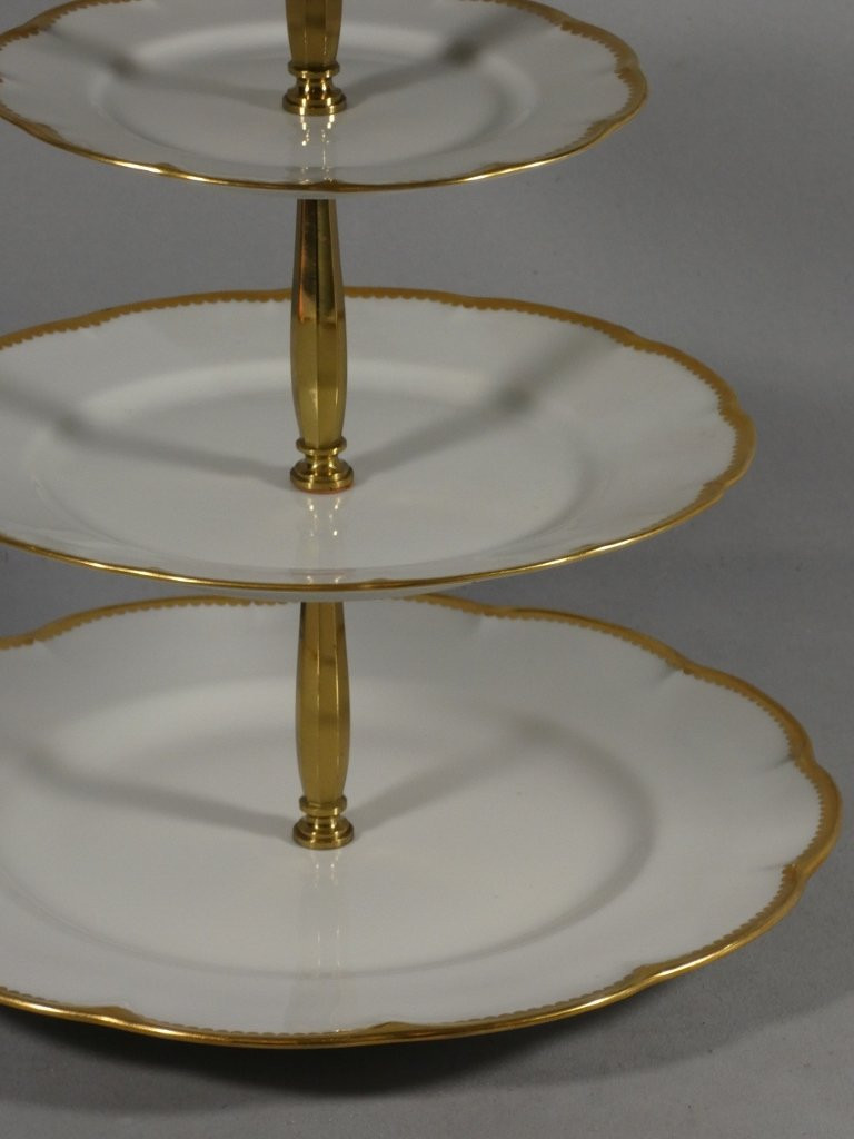 Serviteur, présentoir à dessert ou mignardises en porcelaine de Limoges, manufacture Haviland-photo-2