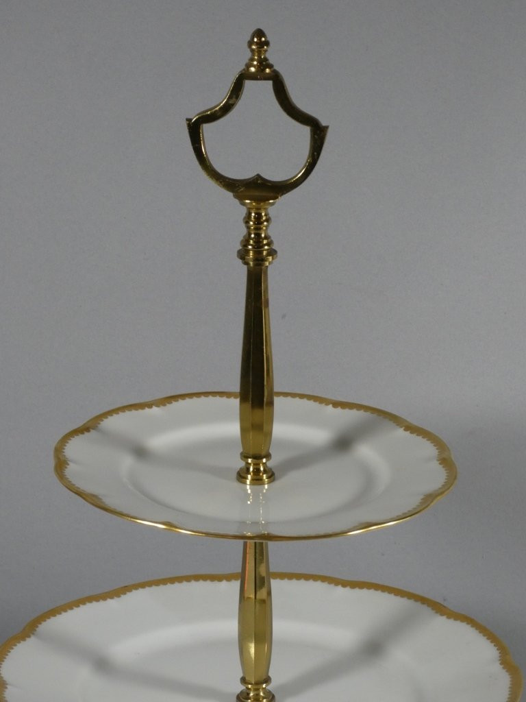 Serviteur, présentoir à dessert ou mignardises en porcelaine de Limoges, manufacture Haviland-photo-3