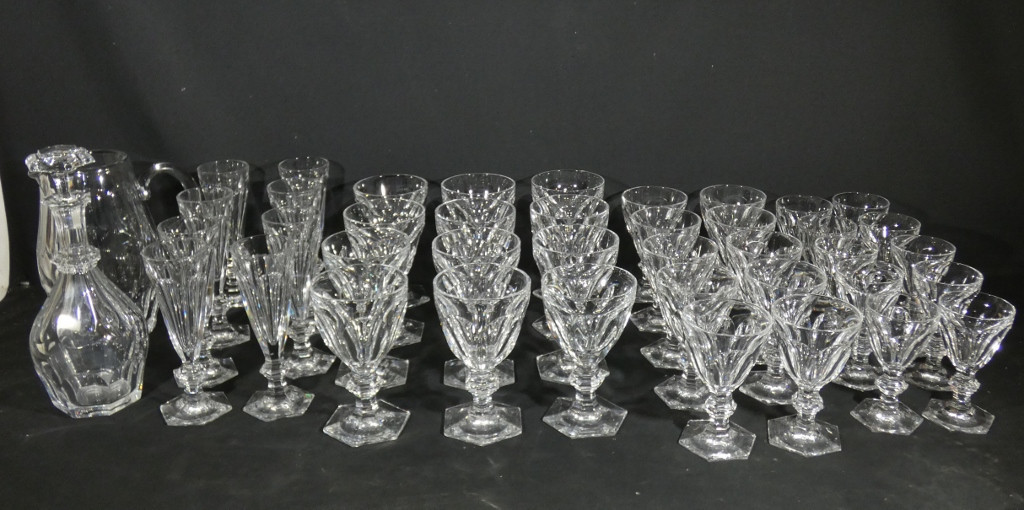 Baccarat Harcourt, belle partie de service de verres en cristal, 42 pièces
