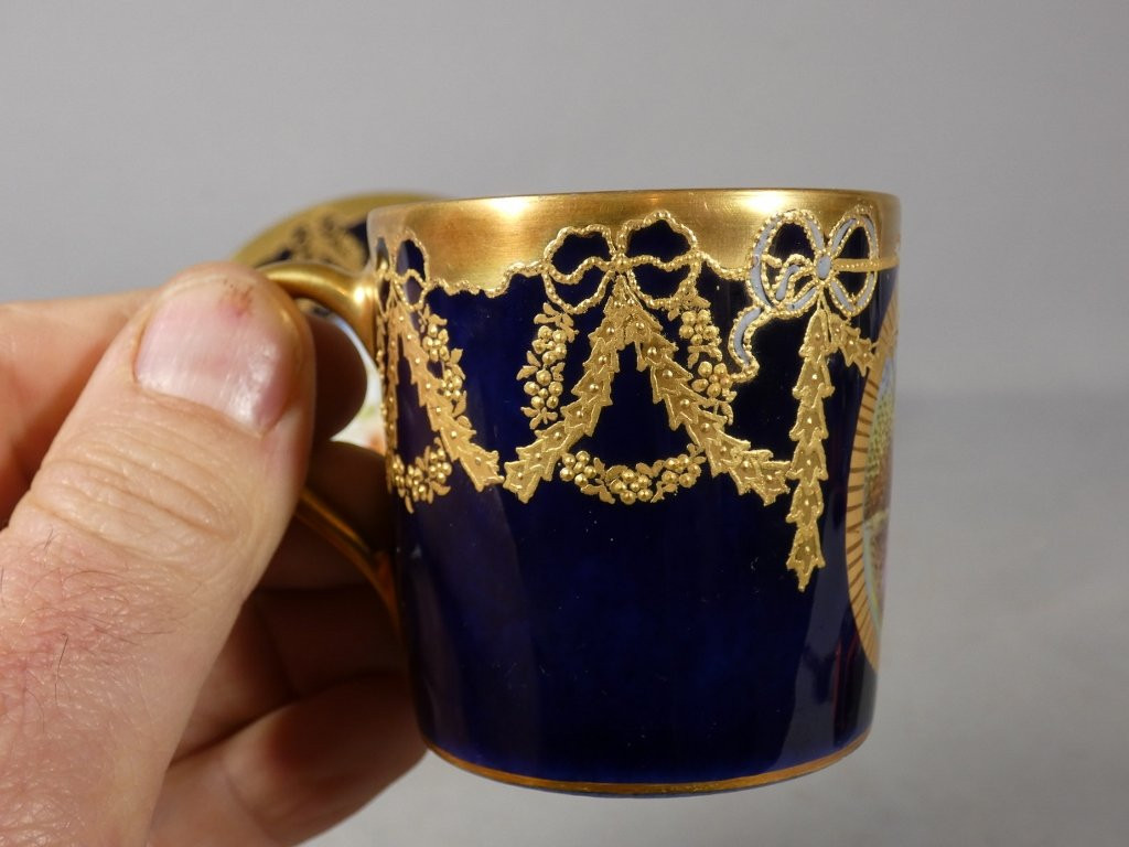 Abel Golse (1844-1937), Hand-painted Porcelain And Gold Collector's Cup-photo-1