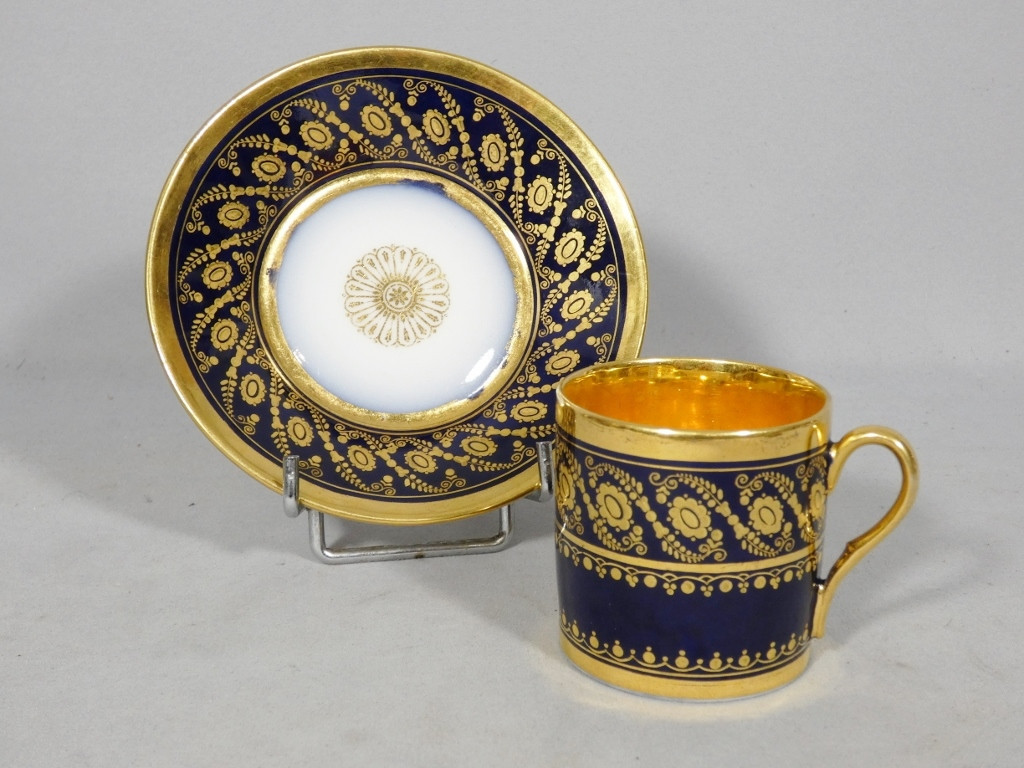 Schoelcher, tasse litron de collection en porcelaine de Paris époque Empire, début XIX ème