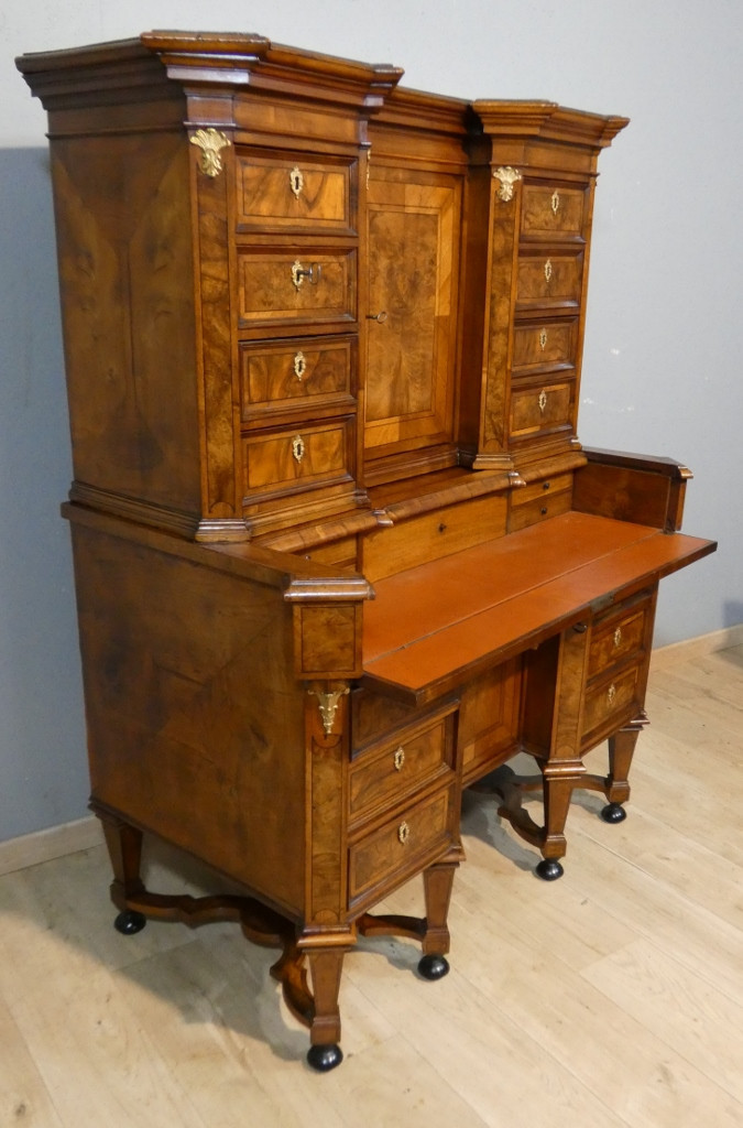 Bureau Mazarin formant cabinet, armoire à écrire, Louis XIV, époque début XVIII ème