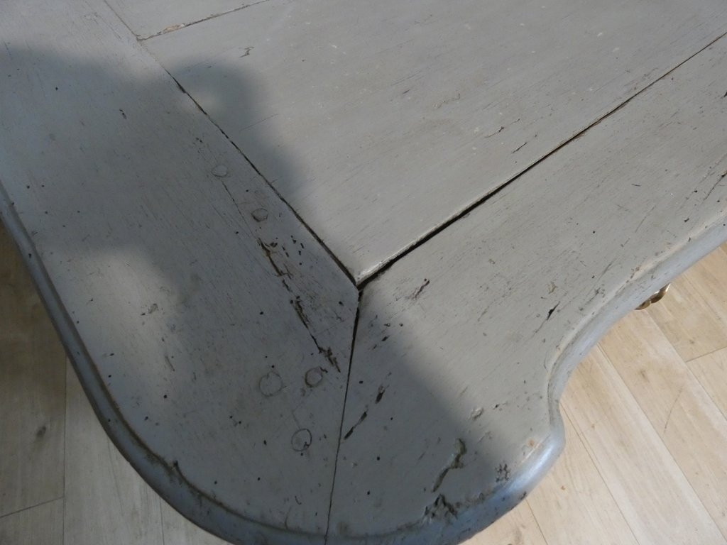 Commode arbalète en bois peint d'époque Louis XV, milieu XVIII ème siècle-photo-7