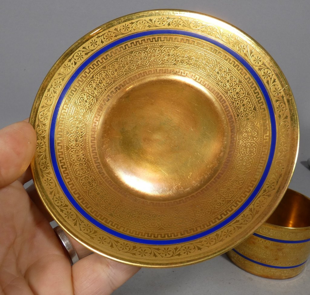Incrustation d'or, tasse de collection en porcelaine de Limoges, époque début XX ème-photo-4