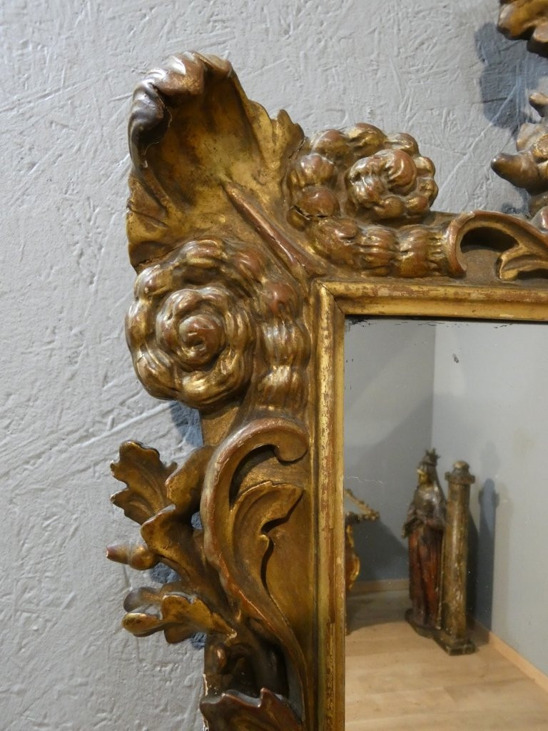 Miroir italien baroque aux anges en bois doré, époque début XVIII ème siècle-photo-3