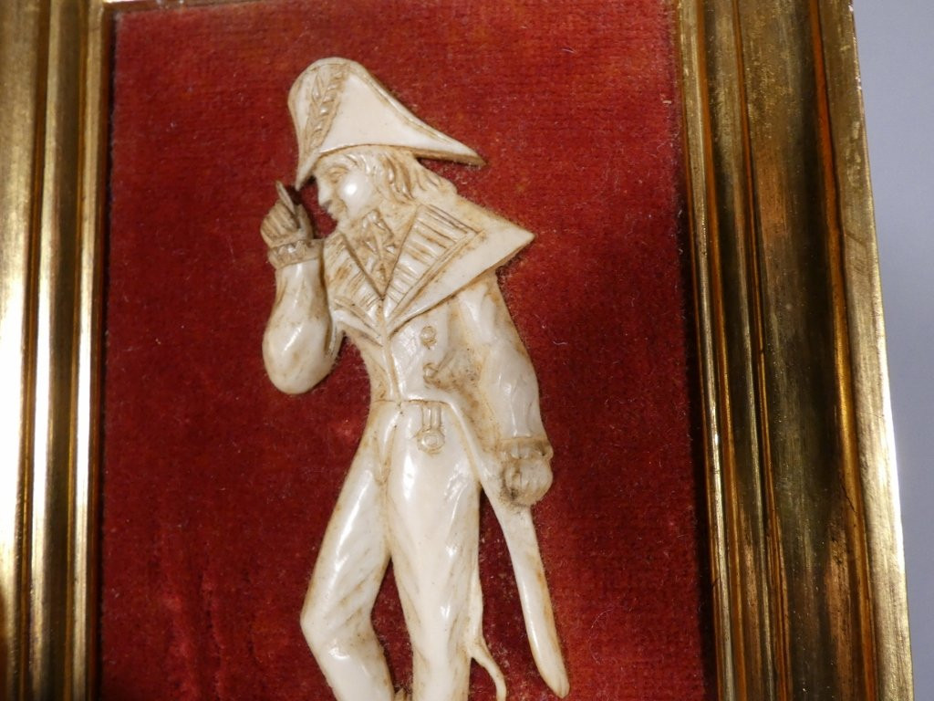 Incroyable et merveilleuse, paire de profils de style Directoire, époque début XX ème-photo-1