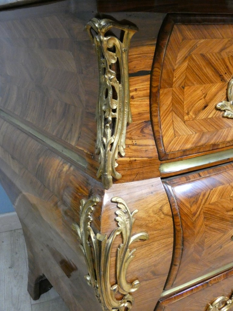 Commode tombeau époque Régence estampille FMD pour François Mondon, début XVIII ème siècle-photo-2