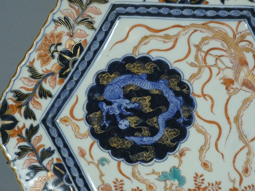 Imari, Hexagonal Japanese Porcelain Dish With Dragon Design, Meiji Period, 19th Century-photo-2