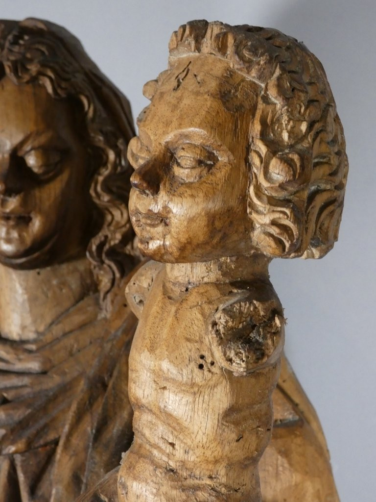 Virgin And Child In Carved Walnut, 18th Century Sculpture-photo-3