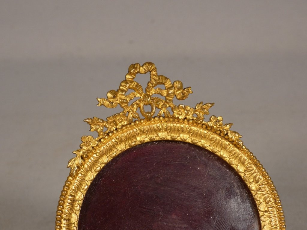Louis XVI Round Tondo Photo Frame In Chased And Gilded Bronze, Late 19th Century-photo-4