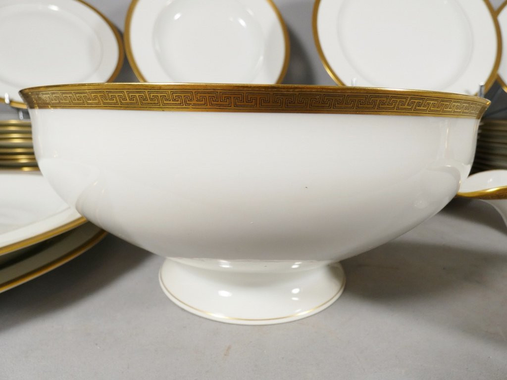 Gold And Black Greek Frieze, 12-person Service In Limoges Porcelain 56 Pieces-photo-3