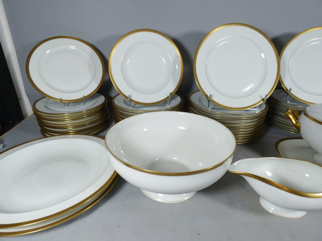Gold And Black Greek Frieze, 12-person Service In Limoges Porcelain 56 Pieces-photo-4