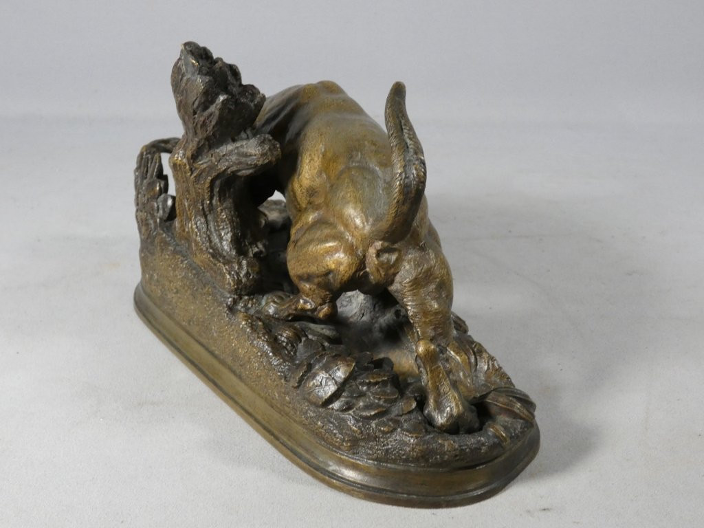 Chien de chasse à l'affût par Moigniez, statuette en bronze animalier, époque XIX ème-photo-1