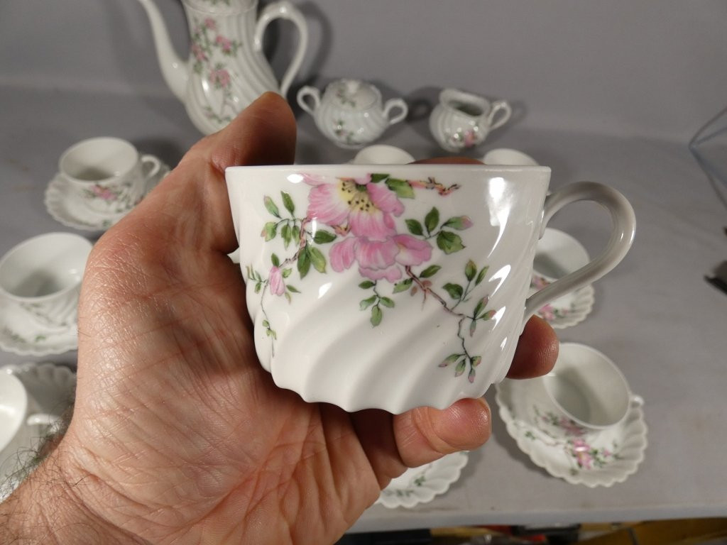 Haviland Torse Eglantine, service à café pour 12 personnes en porcelaine de Limoges Bracquemond-photo-2