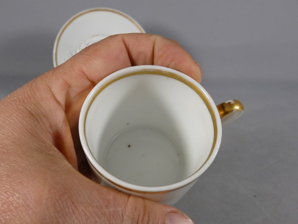 Au chinois fumant sa pipe, tasse en porcelaine de Paris époque début XIX ème siècle-photo-2