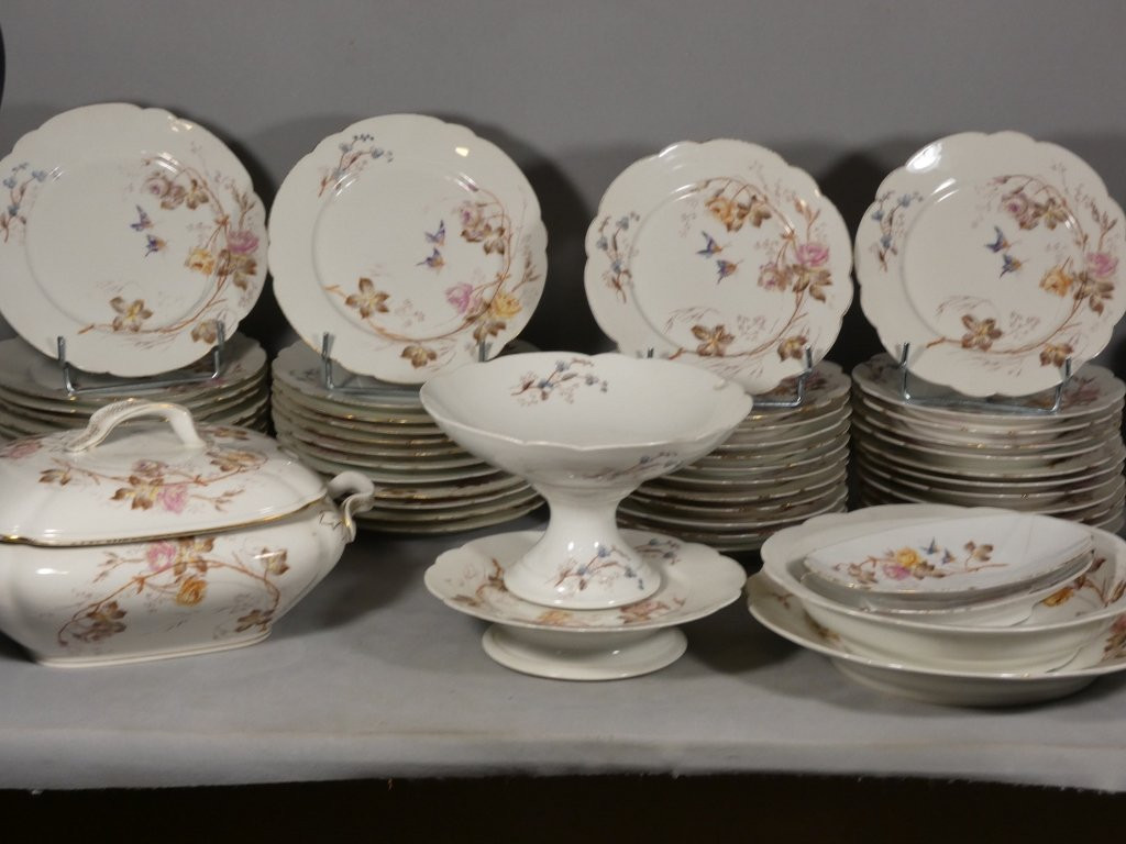 Flowers And Butterflies, Limoges Porcelain Dinner Service For 12, Londé, 19th Century-photo-2