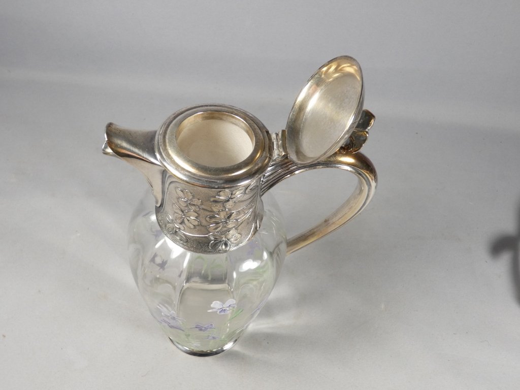 Christofle Gallia, aiguière métal argenté et verre émaillé aux violettes, époque début XX ème-photo-5