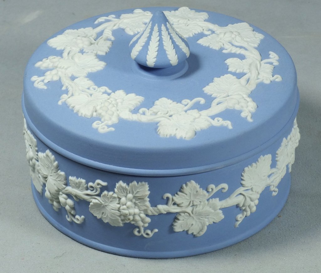 Wedgwood, Blue And White Cookie Porcelain Box, Mid-20th Century