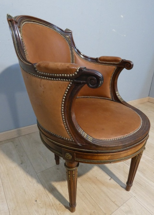 Louis XVI Style Desk Swivel Armchair In Mahogany, Bronze And Leather, Early 20th Century
