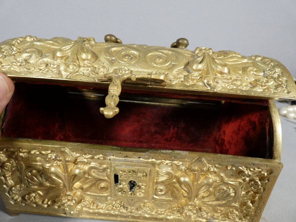 Coffret en bronze doré de style néo-gothique, XIXe siècle-photo-5