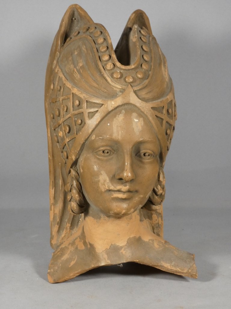 Tête féminine en terre cuite, époque XIXᵉ siècle, style Moyen-Age Troubadour-photo-2