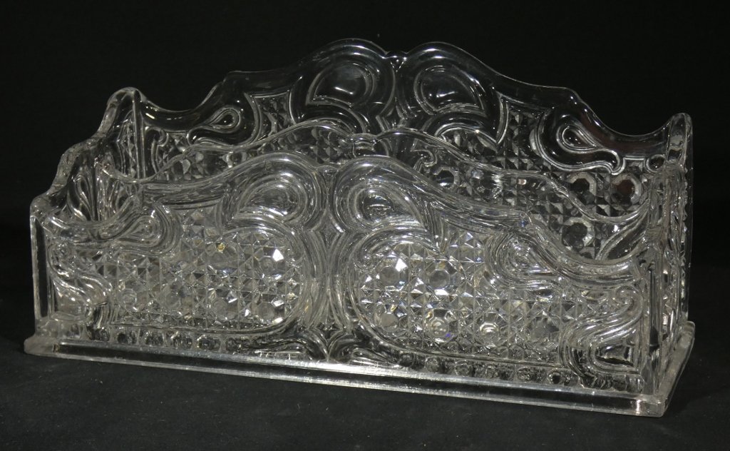 Baccarat, range courrier ou lettres à 2 compartiments en cristal moulé signé, époque XIX ème