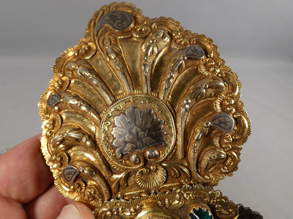 Grande boucle de ceinture de costume traditionnel, métal repoussé doré — XIXe siècle-photo-4