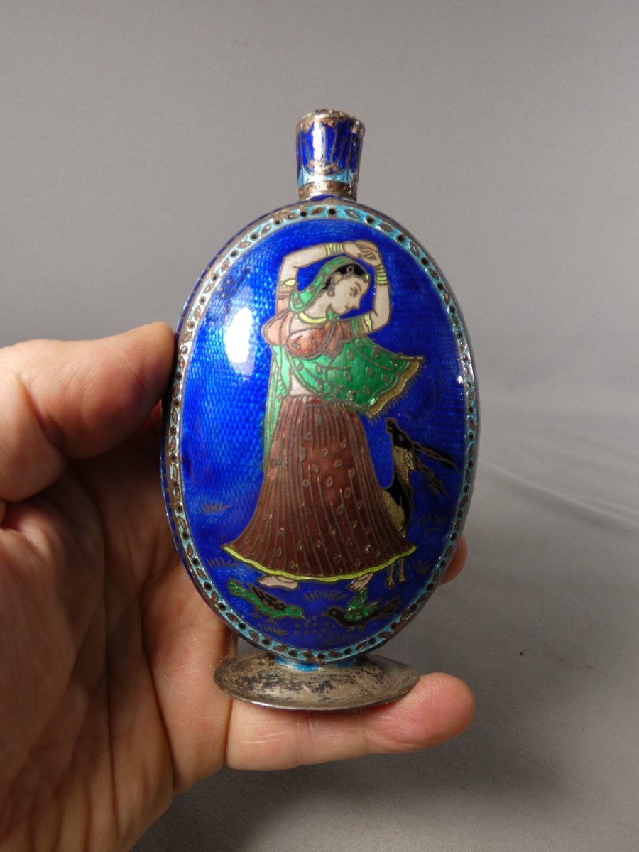 Late 19th-century India—enameled Silver Perfume Or Alcohol Bottle-photo-2
