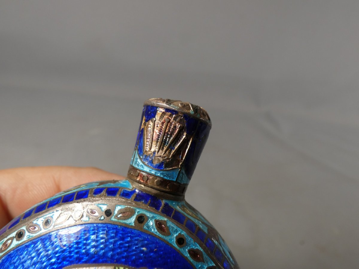 Late 19th-century India—enameled Silver Perfume Or Alcohol Bottle-photo-5