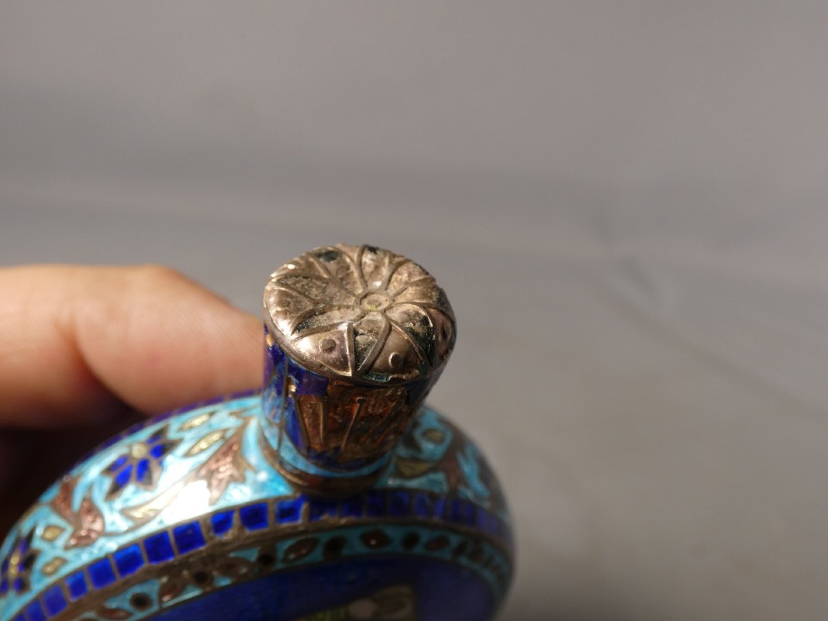Late 19th-century India—enameled Silver Perfume Or Alcohol Bottle-photo-6