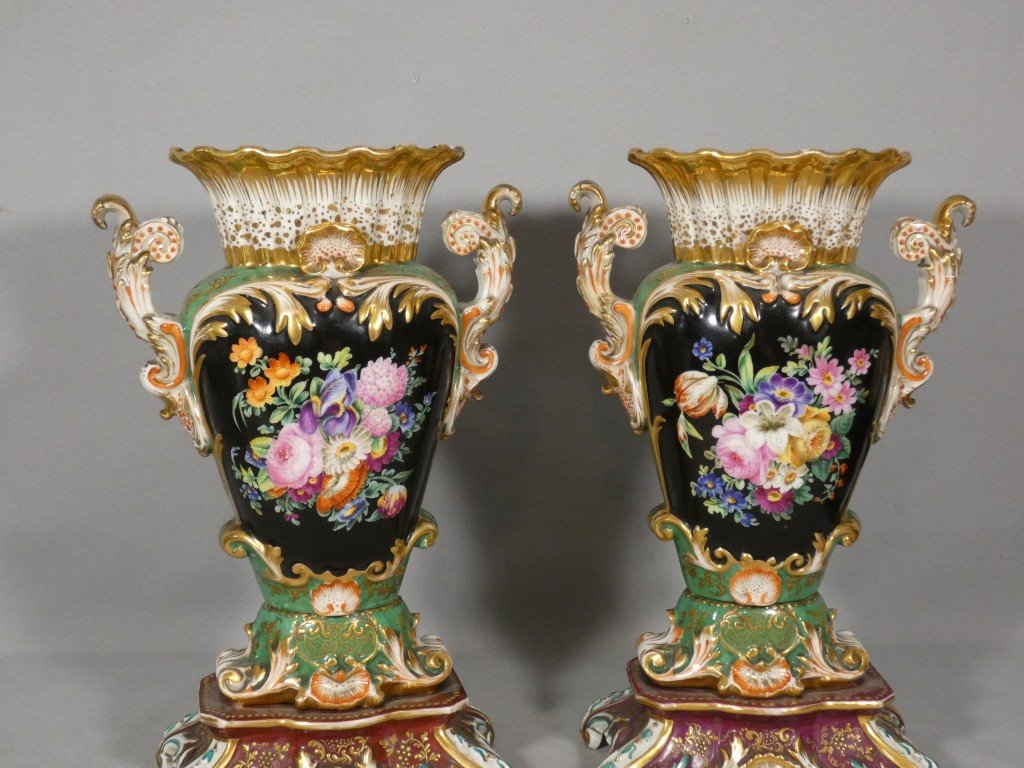 Fleurs et fruits -Paire de vases rocaille en porcelaine de Paris, vers 1850, dlg Jacob Petit-photo-2