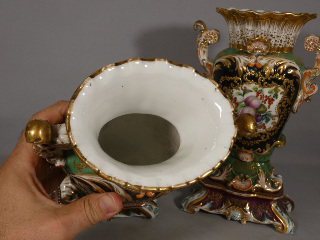 Fleurs et fruits -Paire de vases rocaille en porcelaine de Paris, vers 1850, dlg Jacob Petit-photo-7