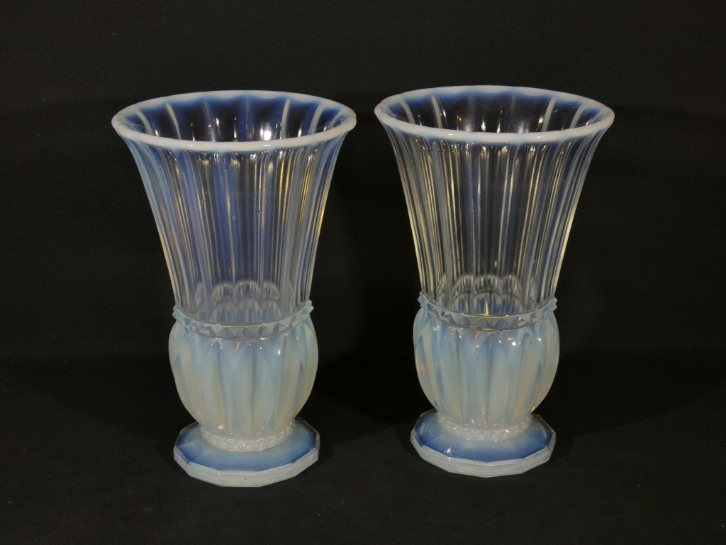 Pierre d'Asven, paire de vases en verre opalescent, époque Art Déco 1930-photo-3