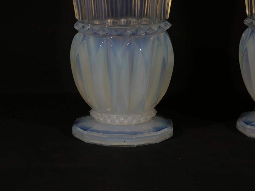 Pierre d'Asven, paire de vases en verre opalescent, époque Art Déco 1930-photo-4