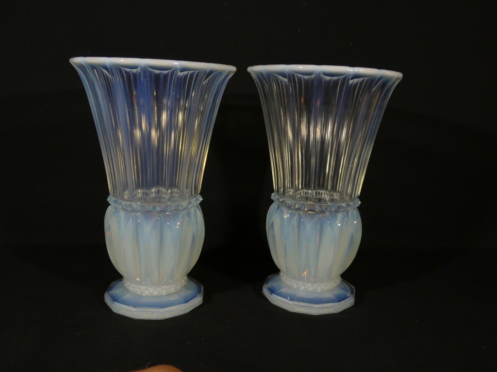 Pierre d'Asven, paire de vases en verre opalescent, époque Art Déco 1930-photo-3