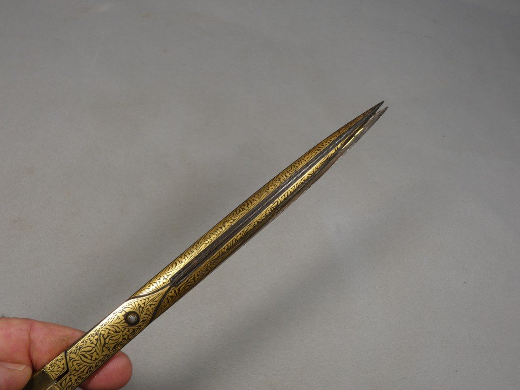 Rare paire de grands ciseaux damasquinés d'or, travail orientalisant – Fin du XIXᵉ siècle-photo-4