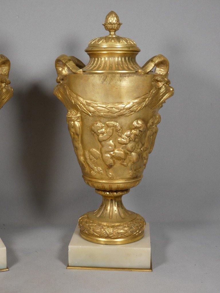 Paire de cassolettes en bronze doré dans le goût de Clodion, XIXᵉ siècle-photo-2