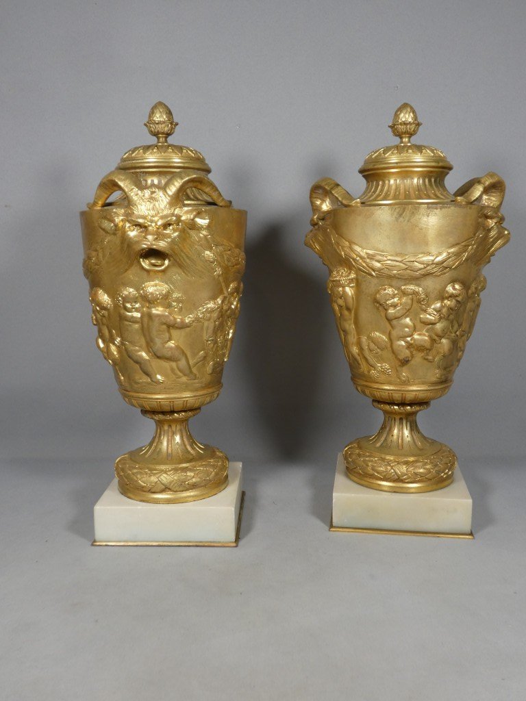 Paire de cassolettes en bronze doré dans le goût de Clodion, XIXᵉ siècle-photo-3