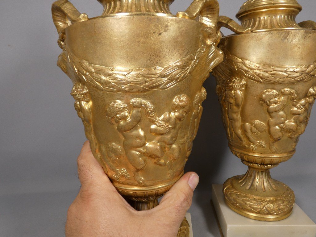 Paire de cassolettes en bronze doré dans le goût de Clodion, XIXᵉ siècle-photo-2