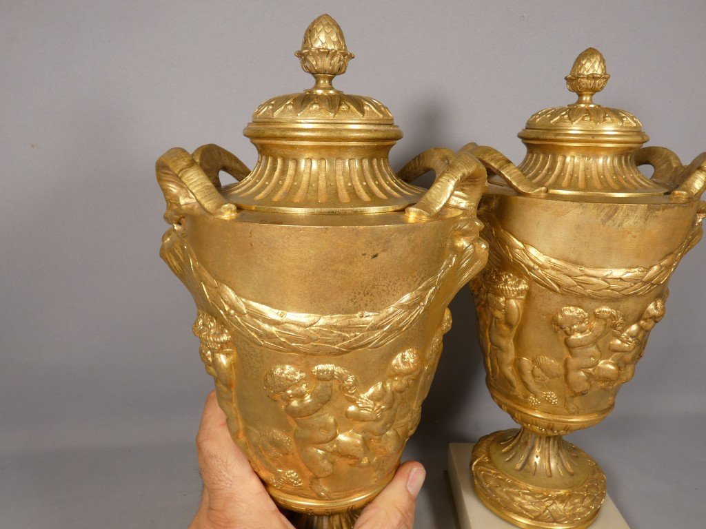 Paire de cassolettes en bronze doré dans le goût de Clodion, XIXᵉ siècle-photo-3