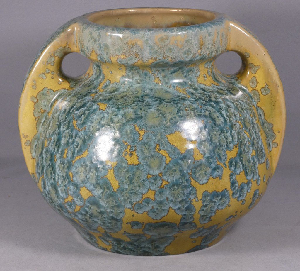 Pierrefonds, vase boule à anses en grès émaillé cristallisation métallisation, vers 1930