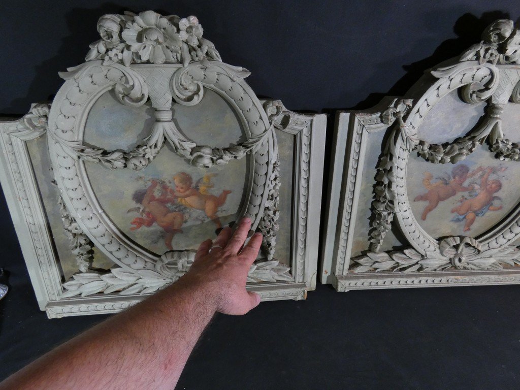Les angelots - paire de dessus de porte de style Louis XVI en bois laqué, époque 1900-photo-4
