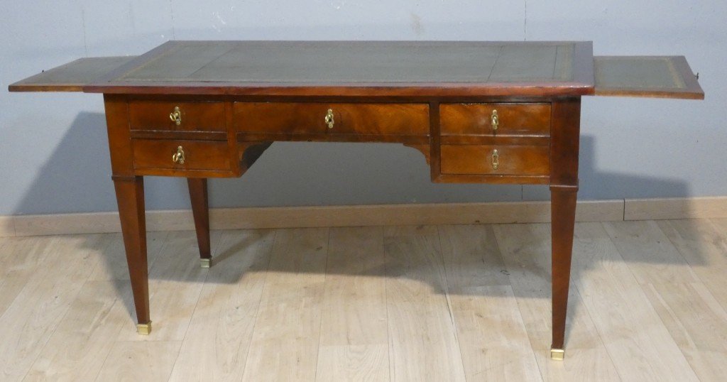 Bureau plat  Directoire en acajou et placage, époque début XIX ème
