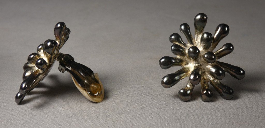 Christian Lacroix, Sea Anemones, Pair Of Silver-plated Clip-on Earrings-photo-3