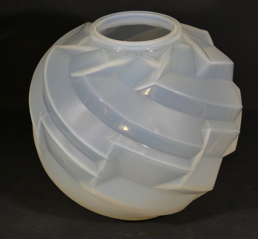 André Hunebelle, Saturn-shaped Vase Made Of Opalescent Glass, Art Deco Period-photo-2
