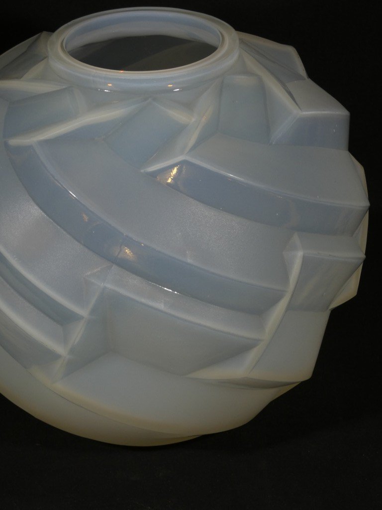 André Hunebelle, Saturn-shaped Vase Made Of Opalescent Glass, Art Deco Period-photo-4