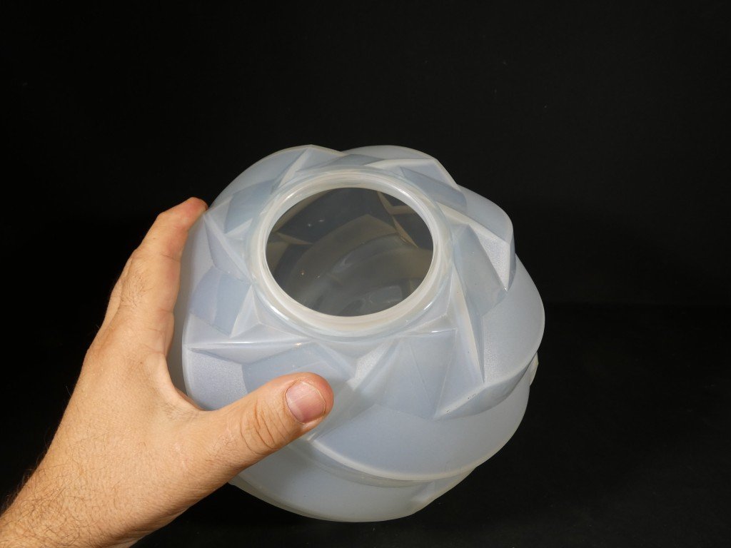 André Hunebelle, Saturn-shaped Vase Made Of Opalescent Glass, Art Deco Period-photo-1
